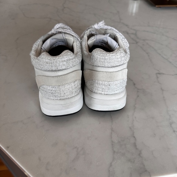 Authentic Chanel Metallic and Tweed Sneakers, size 37.5, cream and silver - Picture 5 of 9